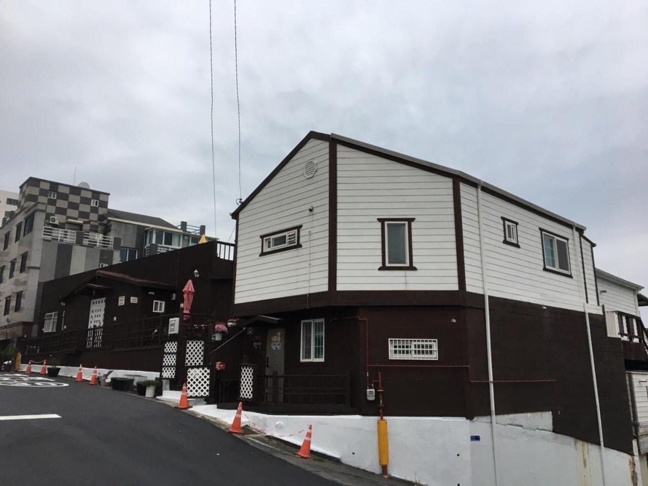 Hago Guest House Tongyeong Bagian luar foto